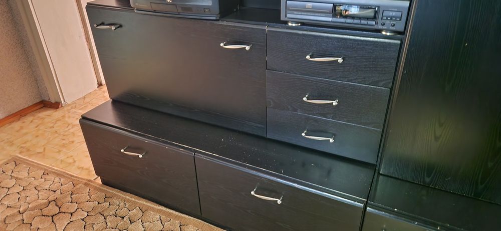 Холно обзавеждане