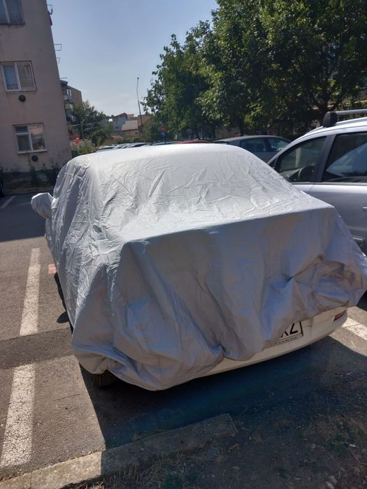 Husa gri masina Dacia Logan