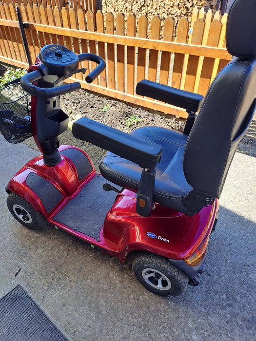 Scuter electric seniori