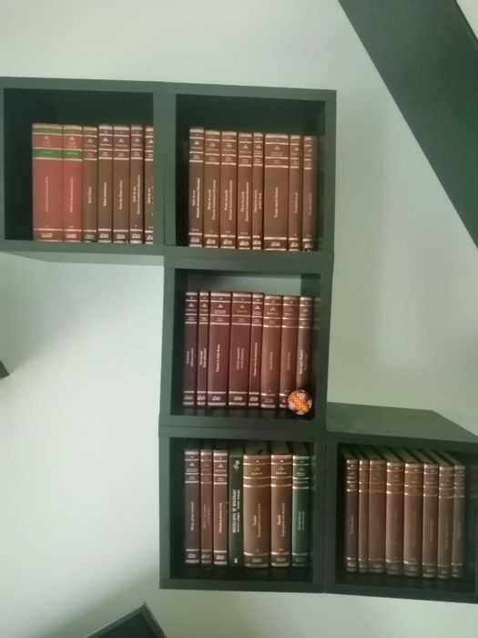 Vand carti din biblioteca personala
