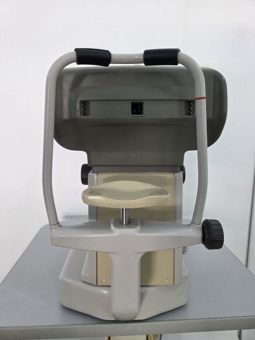 Autorefractometru Nidek AR 800