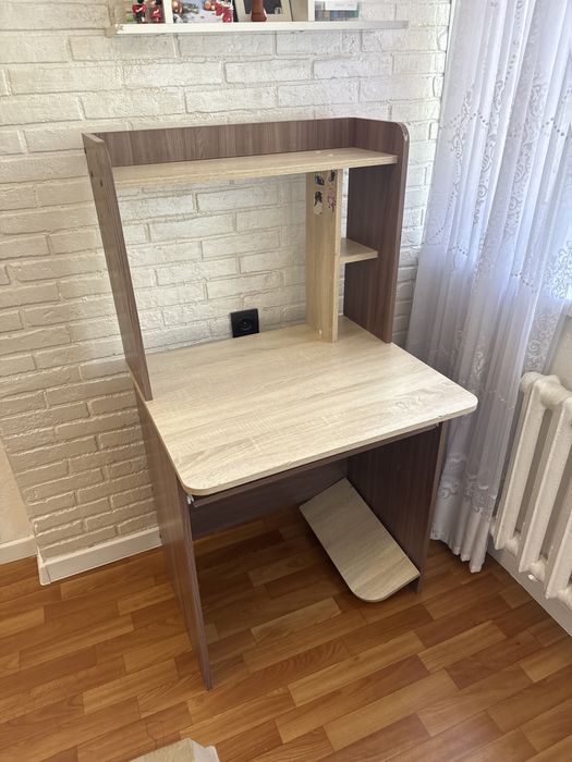 Продам компютерный стол