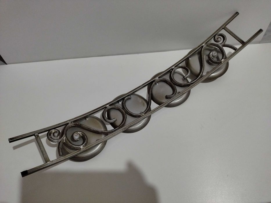 Suport metalic pentru lumanari