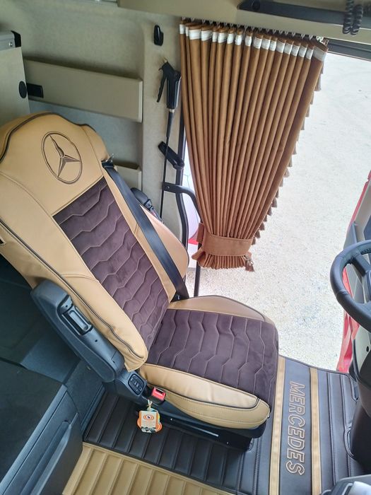 Интериор Mercedes Actros