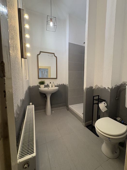 Inchiriere apartament 5 camere central