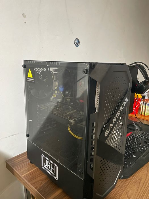 PC GAMING GTX 1070 Ti 8GB + i5-4460 + 16GB RAM + Monitor Dahua 144Hz + Periferice