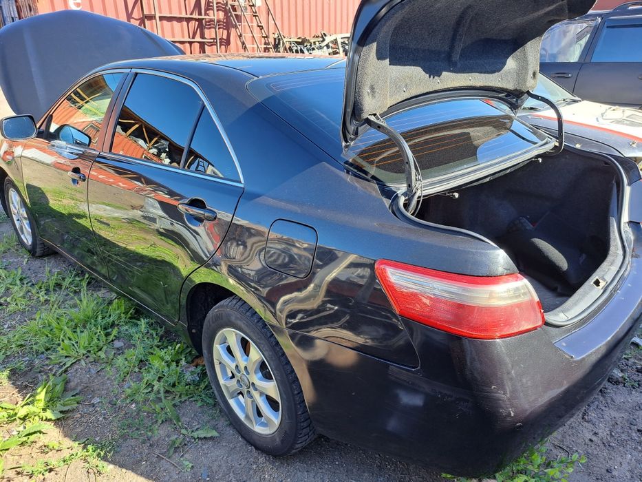 Продаётся по запчастям Toyota Camry40