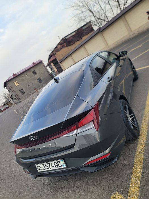 Hyundai elantra 2021