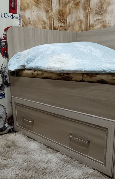 Продам  кровать.