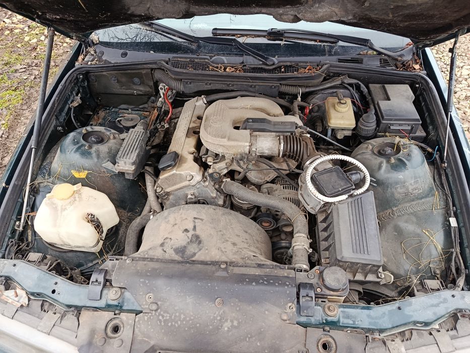 Продава се на Части BMW E36 1.8i бензин М43