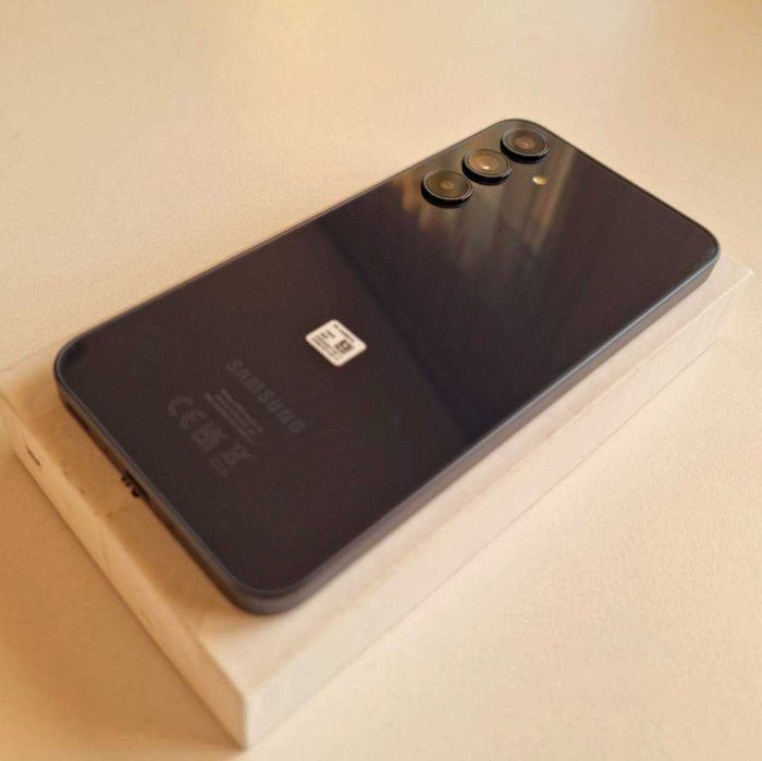 Смартфон Samsung Galaxy A35 5G – неизползван!