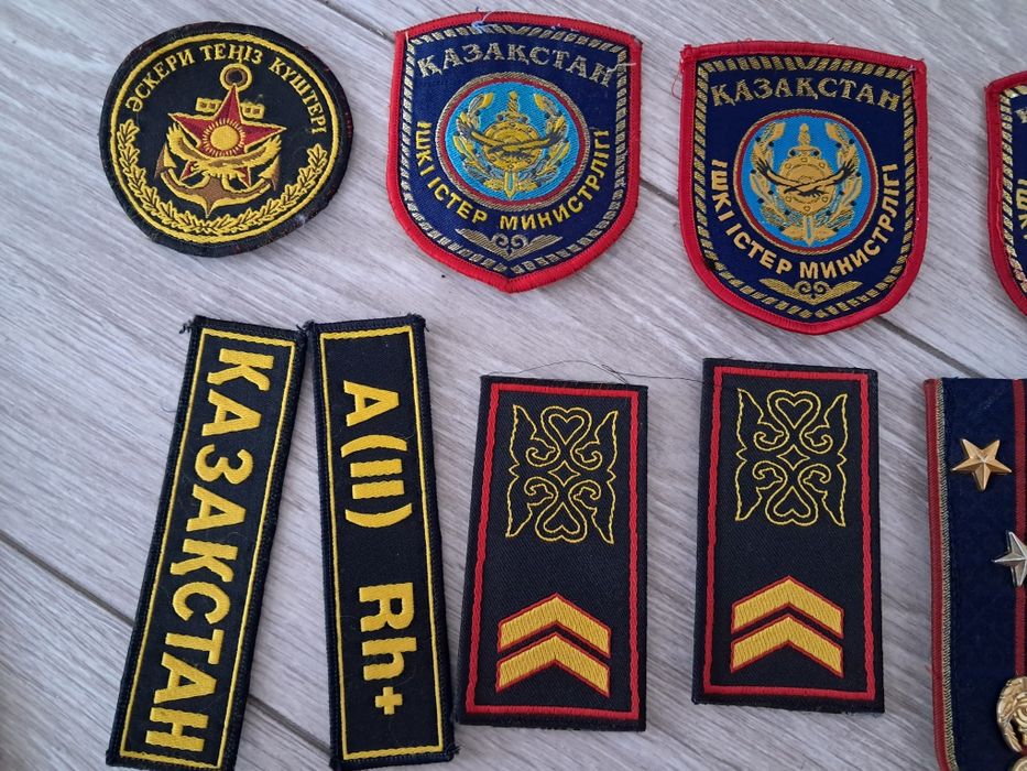 Нашивки разные продам.