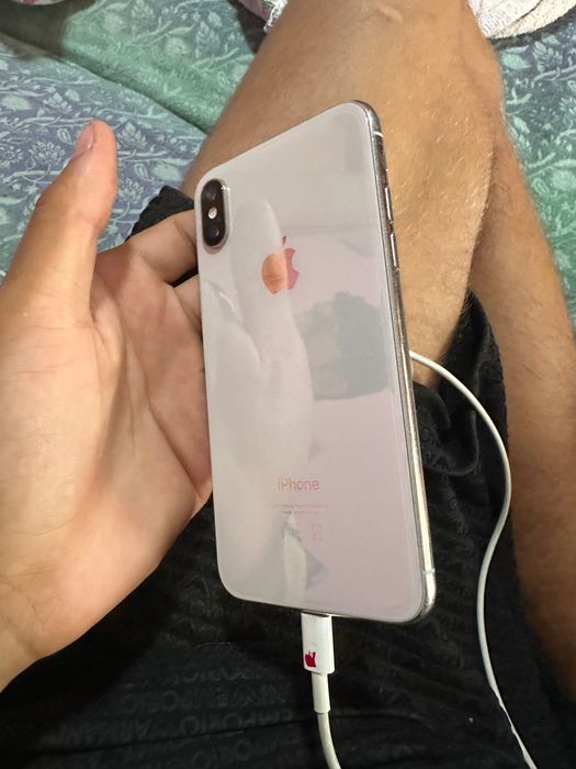 Vand iPhone X în stare excelentă