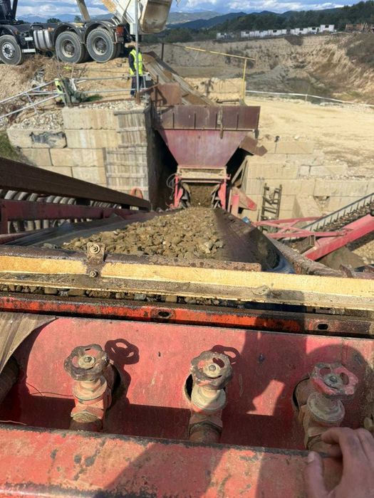 Vand statie de sortare mobila cu spalare Terex