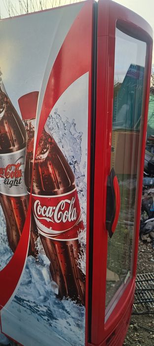 Doua vitrine frigorifice verticale