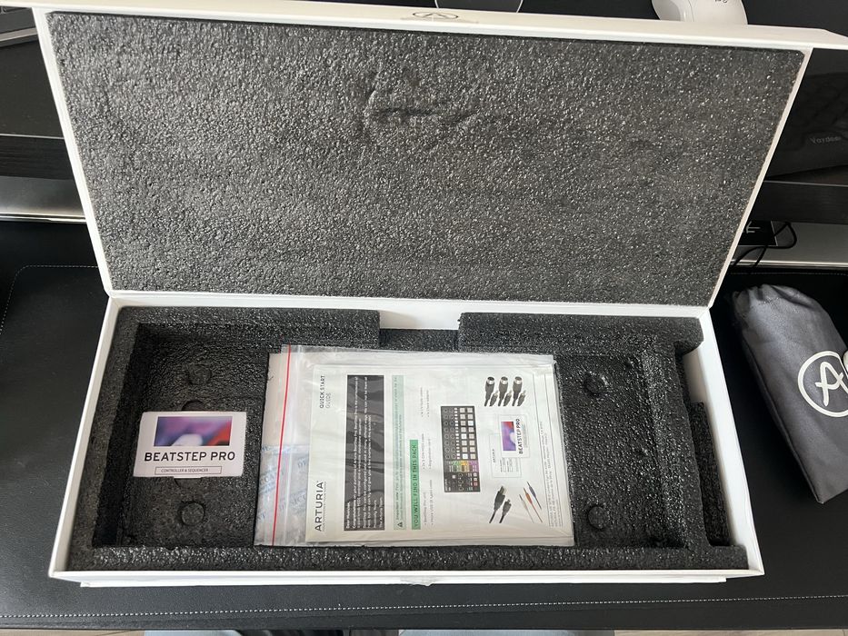 Arturia Beatstep PRO - Black Edition
