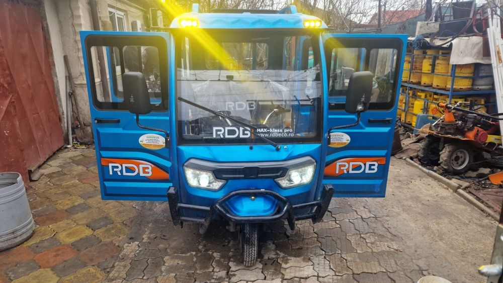 Vând triciclu maxclass pro