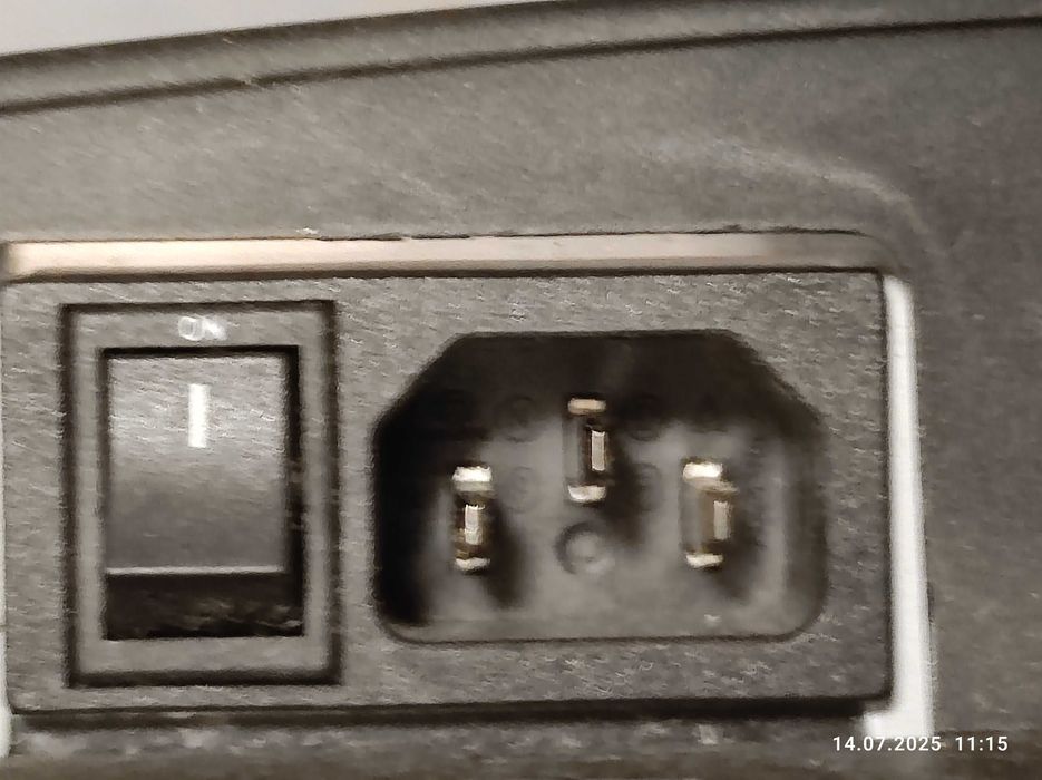 Монитор Samsung SyncMaster 2243BW