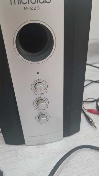 Продается сабвуфер Microlab M-223 и колонки б/у