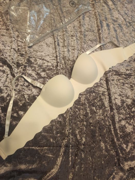 Sutien nude, spuma, fara cusaturi