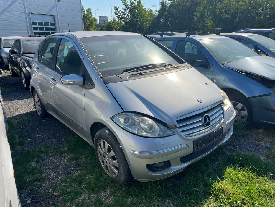 Dezmembrez Mercedes Benz A class W169 2007 gri argintiu Xenon cutie automata
