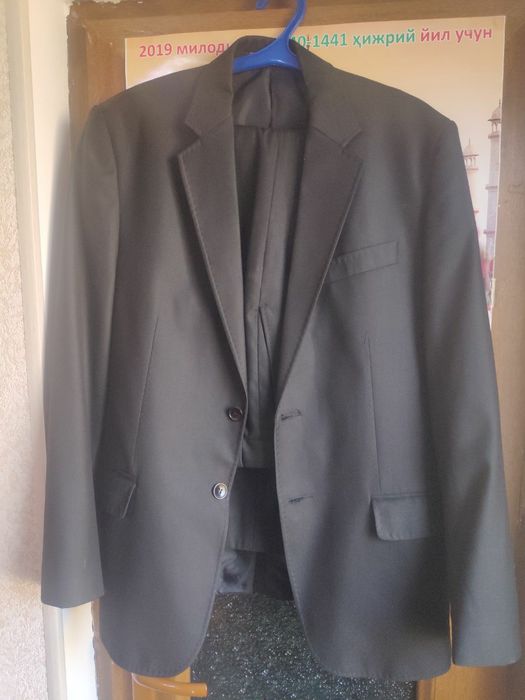 Эркаклар костюм шимлари сотилади