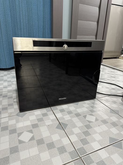 Cuptor electric  abur Miele