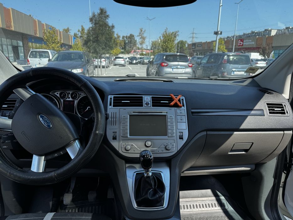 Автомобил Ford Kuga