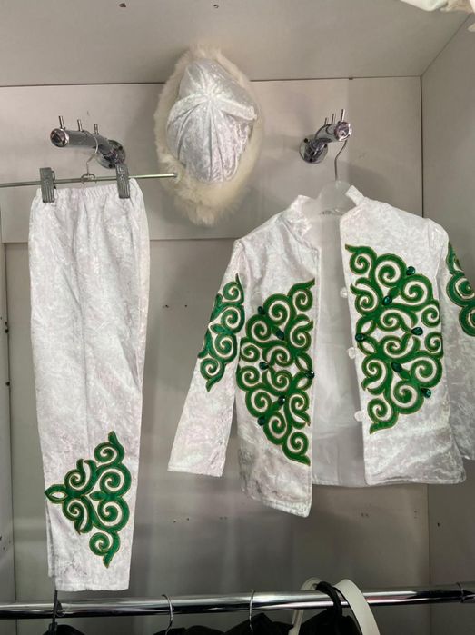 Национальные костюмы