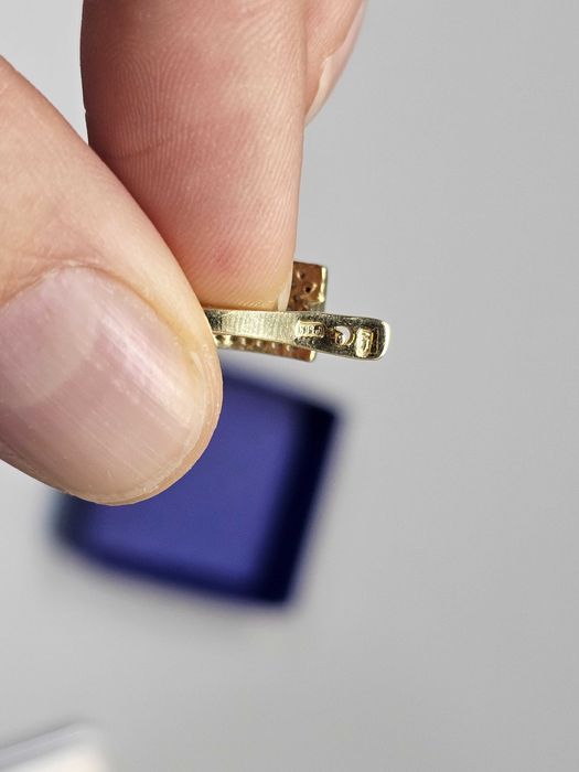 ПРОДАМ Комплект: Cерёжки и кольцо / Золото 585 Пробы 10.98 Грамма.