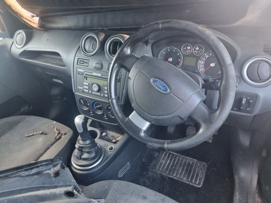 Dezmembram Ford Fiesta Ghia 2008