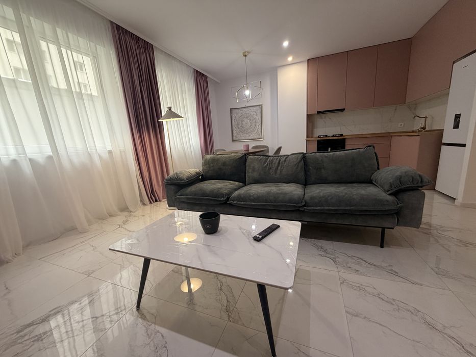 Apartament de Inchiriat  Rin Grand