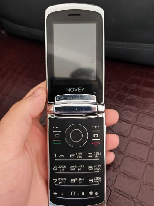 Bovey Ligushka rangi oq