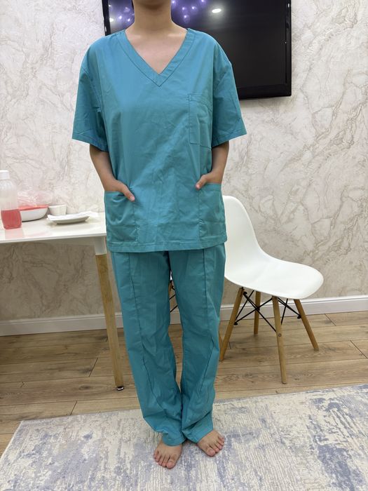 Медицинский костюм женский