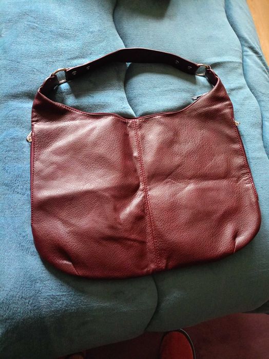 Кожен панталон черен и зелен клин кожен