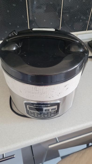 Мультиварка полностью в рабочем состоянии