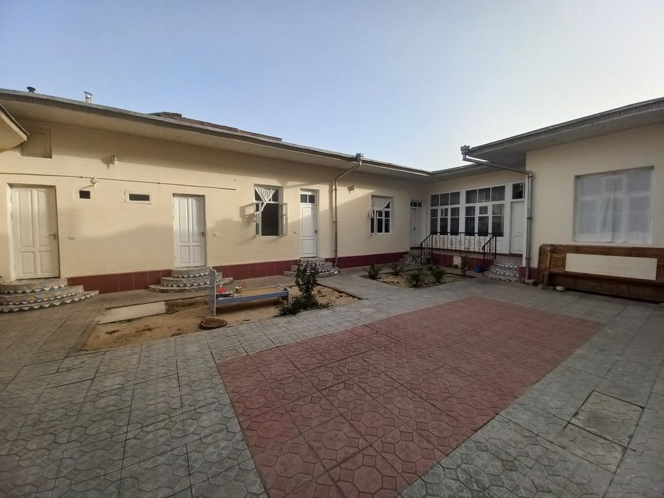 Тахтапул 3-соток Ховли Сотилади Фасади:12.7-метр