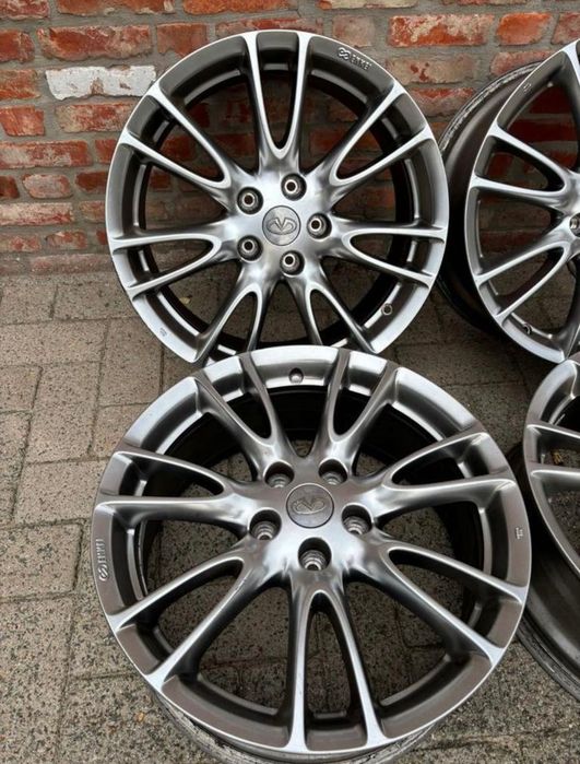 Лети джанти за 18”5x114,3 за Ifiniti Q50.