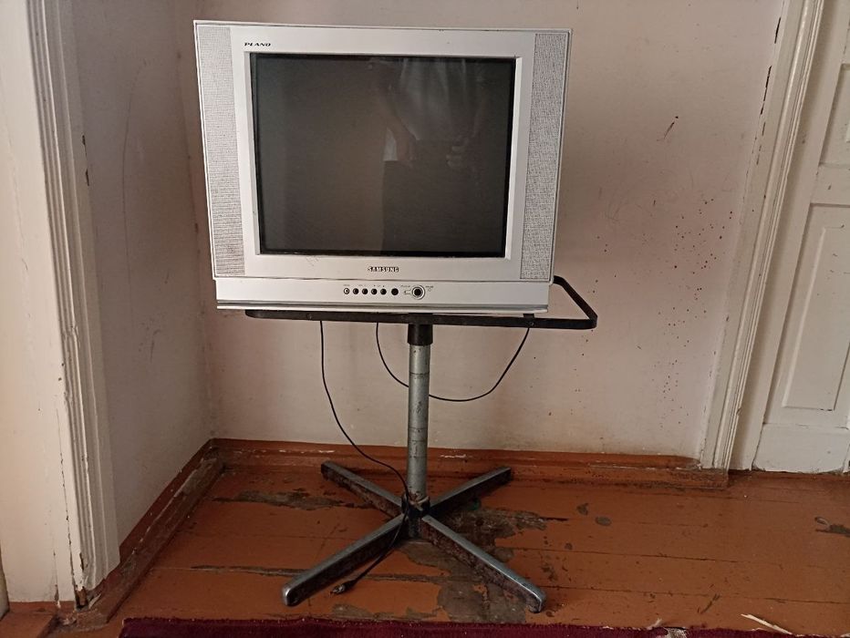 Телевизор  samsung