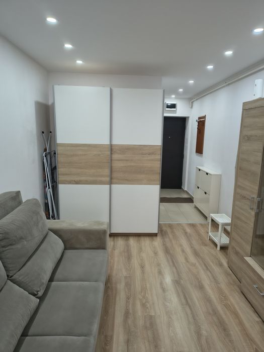 Garsoniera de închiriat