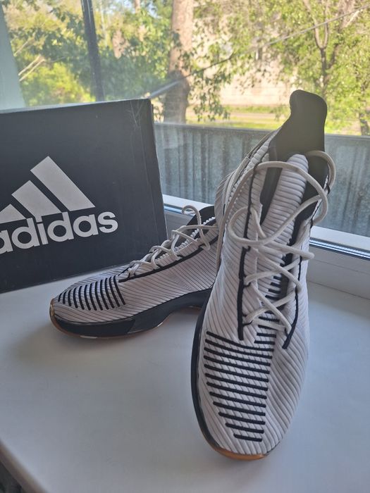 Кроссовки adidas мужские