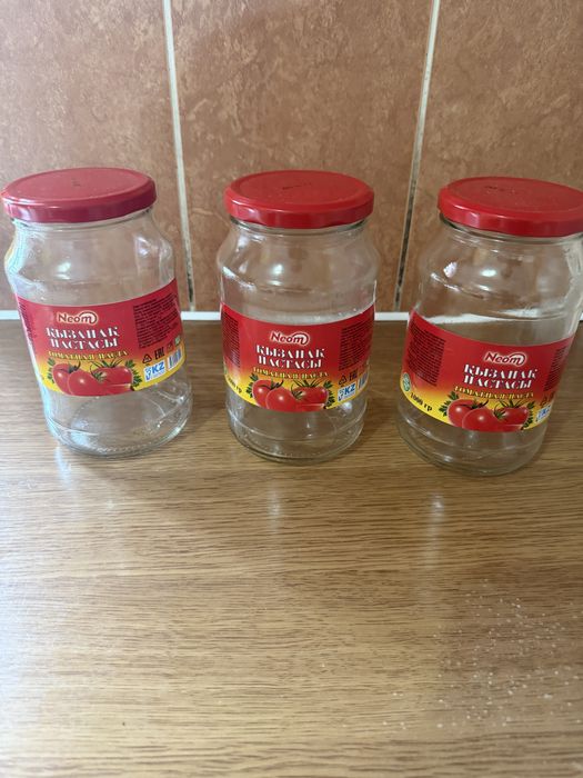 Банки разного обема