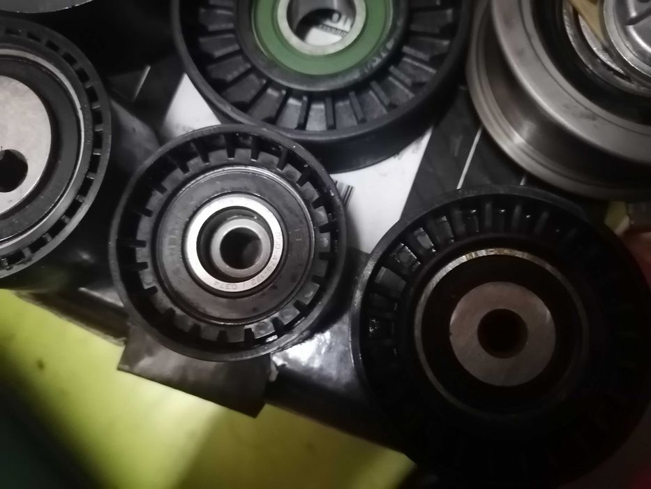 ЧИСТО НОВИ РОЛКИ!!!  Никога не са слаган на кола