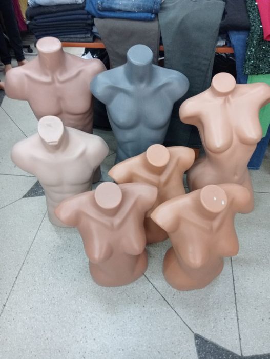 Vind manechine busturi și picioare