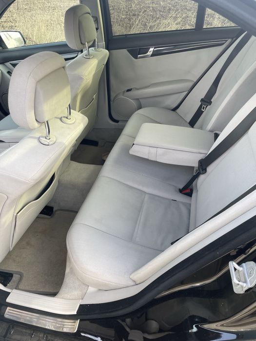 Mercedes-Benz C-Class (W204) 2.2 CDI
