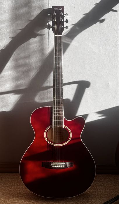 Красная Акустическая гитара HOMAGE.
