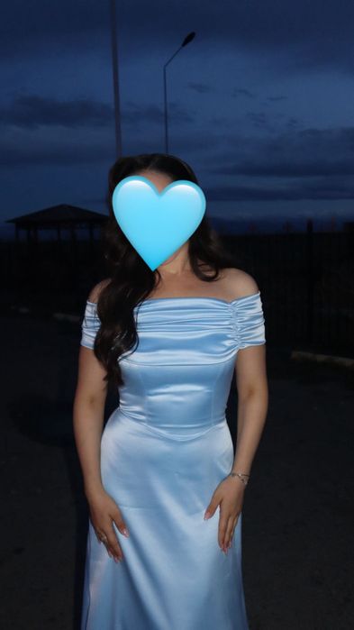 Платье в нежно голубом оттенке