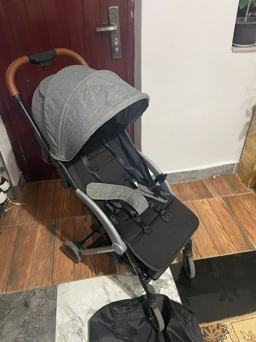 Cărucior copiii tip troller