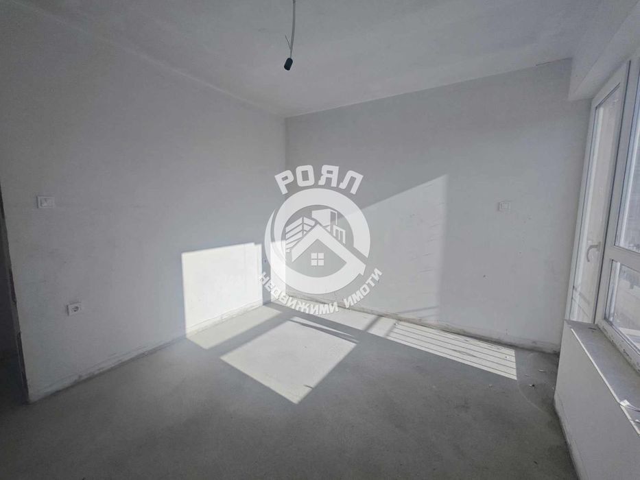 Продава се Тристаен апартамент в Пловдив, Коматевски възел - 102 кв.м за 1098 €/кв.м - Снимка #7