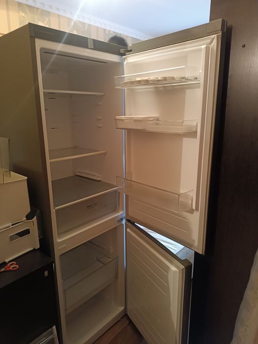 Холодильник сатылады